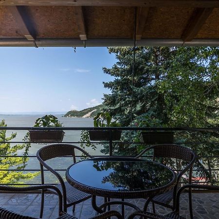 Vila Dunjarica Golubăţ Exterior foto