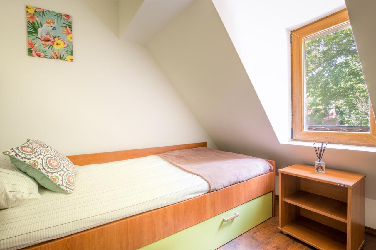Vila Dunjarica Golubăţ Exterior foto
